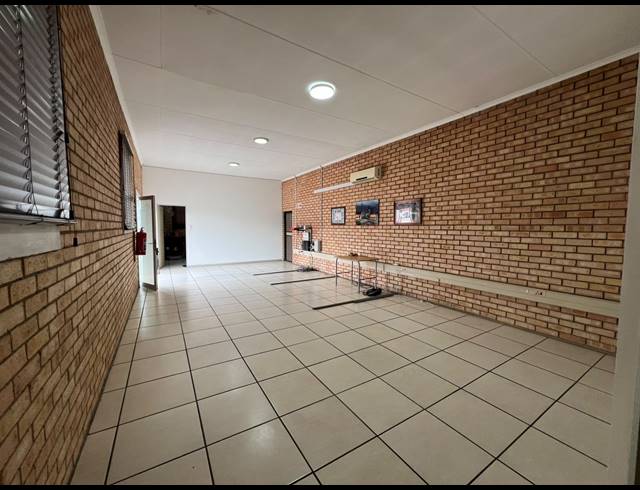 1,560M² WAREHOUSE FOR SALE IN SUNDERLAND RIDGE